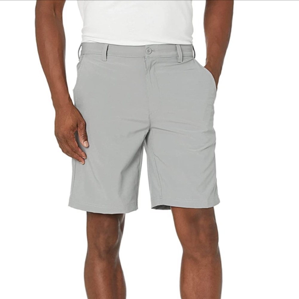 IZOD Men's Golf 9.5" Classic Fit Shorts